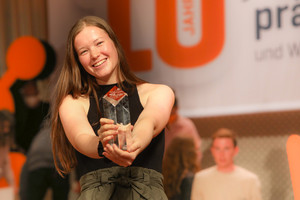 Lara Reimesch erreicht einen 3. Platz beim Wettbewerb "Jugend präsentiert"