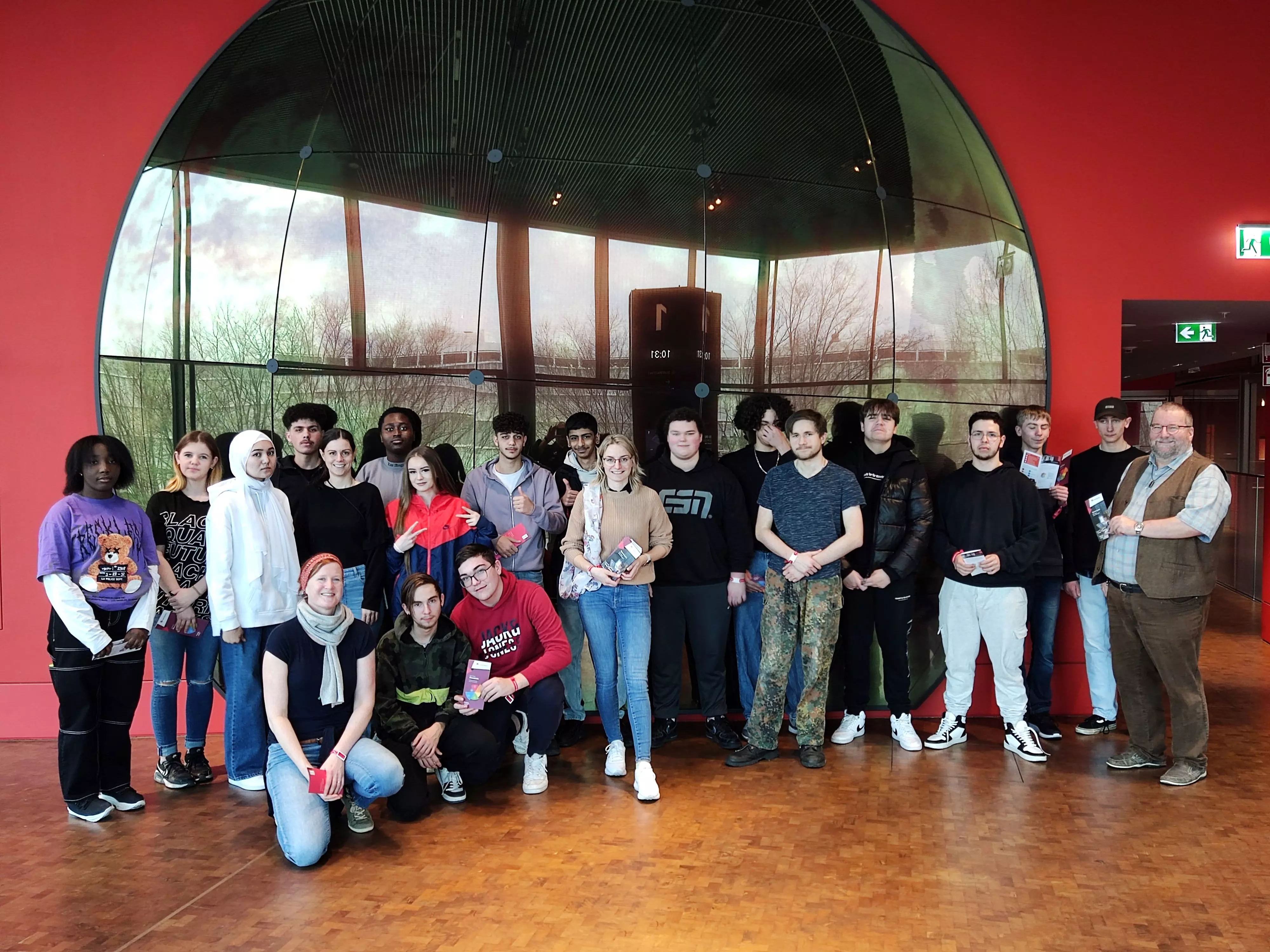 Die drei Lerngruppen des AVdual sind sich einig: Ein Besuch der Experimenta in Heilbronn lohnt sich!
